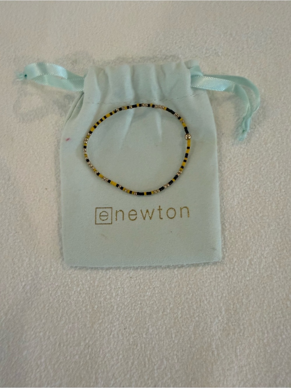 ENewton Yellow & Black Beaded Stretch Bracelet with Gold Accents 6.25 size